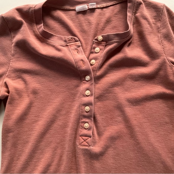 Gap Essential Ribbed Long Sleeve Henley Top Sz S Terra Cotta Rust Layering Y2K - Picture 9 of 9